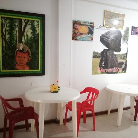 Hotel Y Restaurante Wimppy San José del Guaviare Buitenkant foto